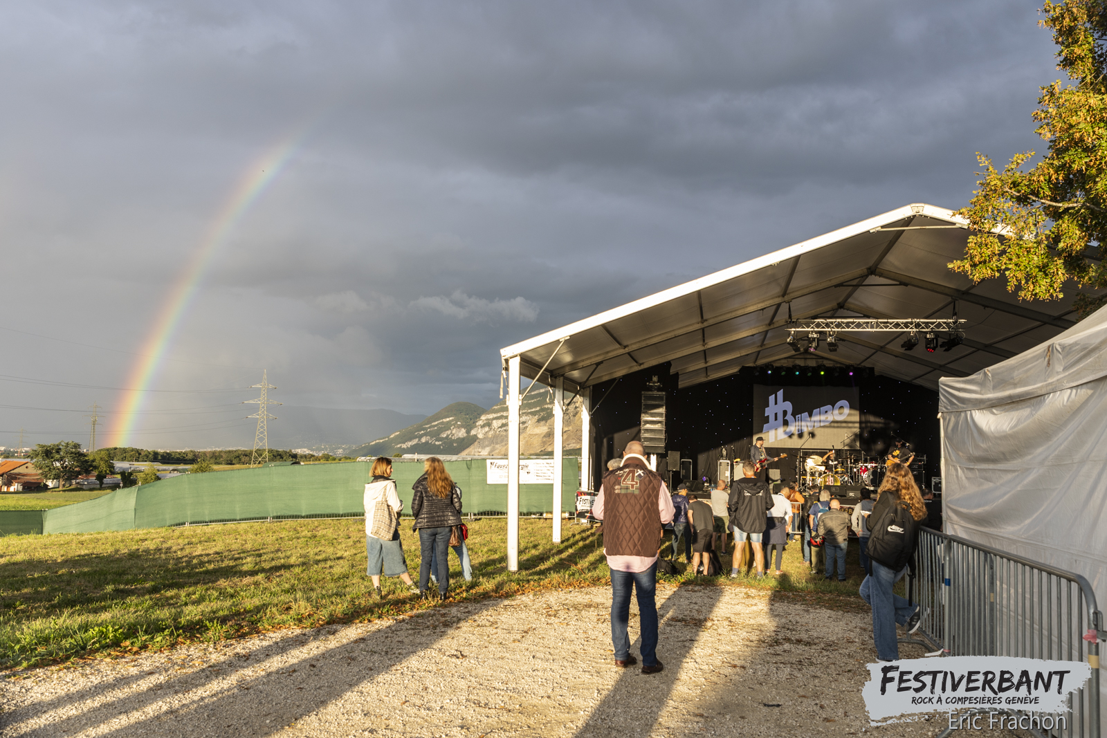 🎸 Malgré les nuages, le rock était au rendez-vous à Festiverbant / 🎸 Despite the Clouds, Rock Was in Full Swing at Festiverbant